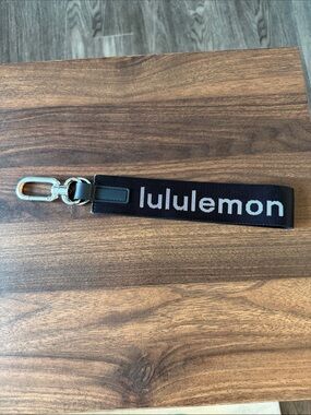Lululemon Never Lost Keychain- Black/White/Silver